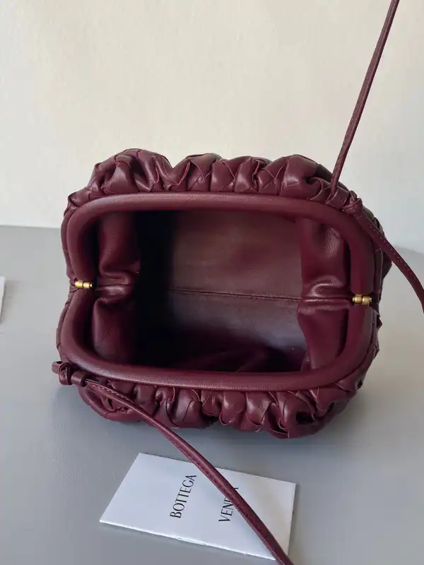 BOTTEGA VENETA MINI POUCH