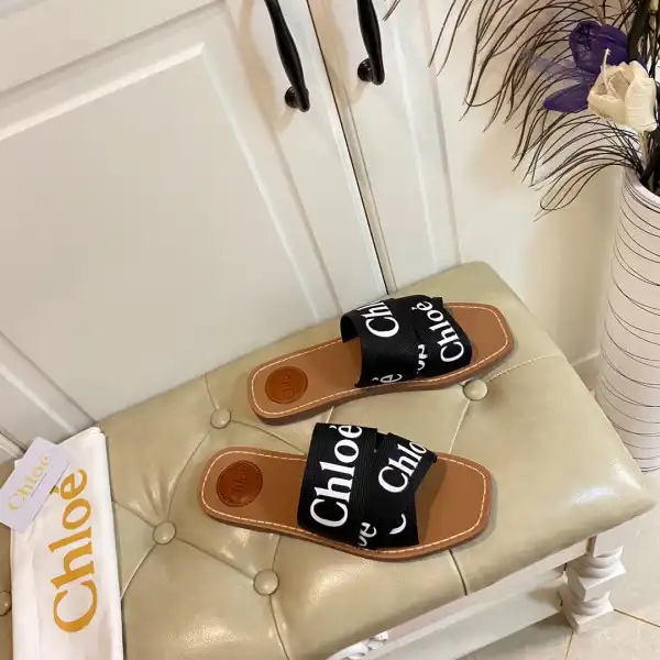 CHLOÉ woody flat mule