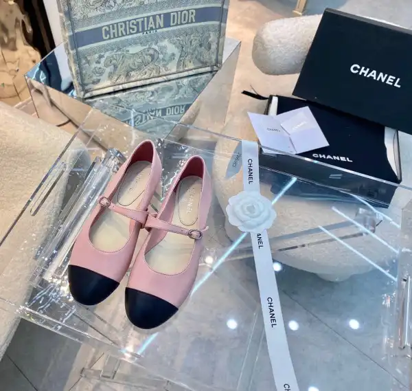 CHANEL FLATS