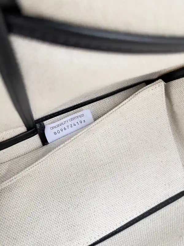 BOTTEGA VENETA ARCO LARGE TOTE