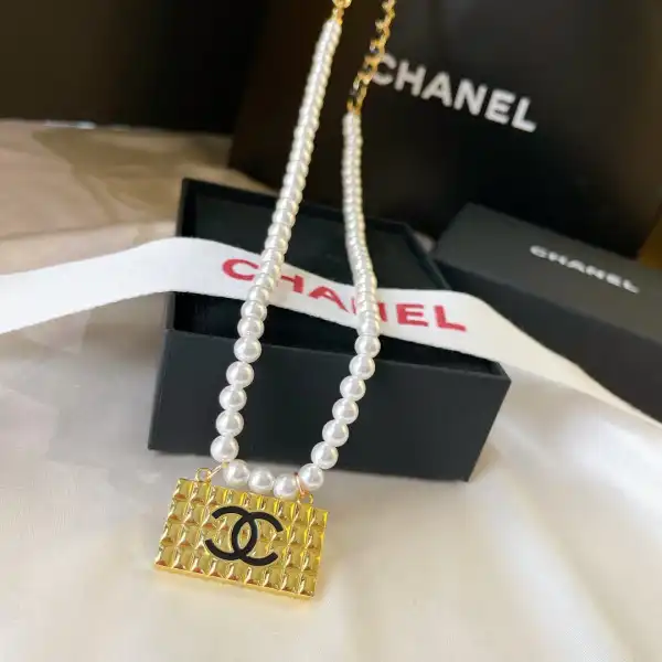 Bagsoffer CL NECKLACE