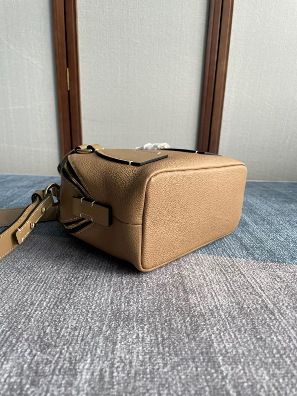 HOT SALE CHLOÉ SMALL DARIA BAG