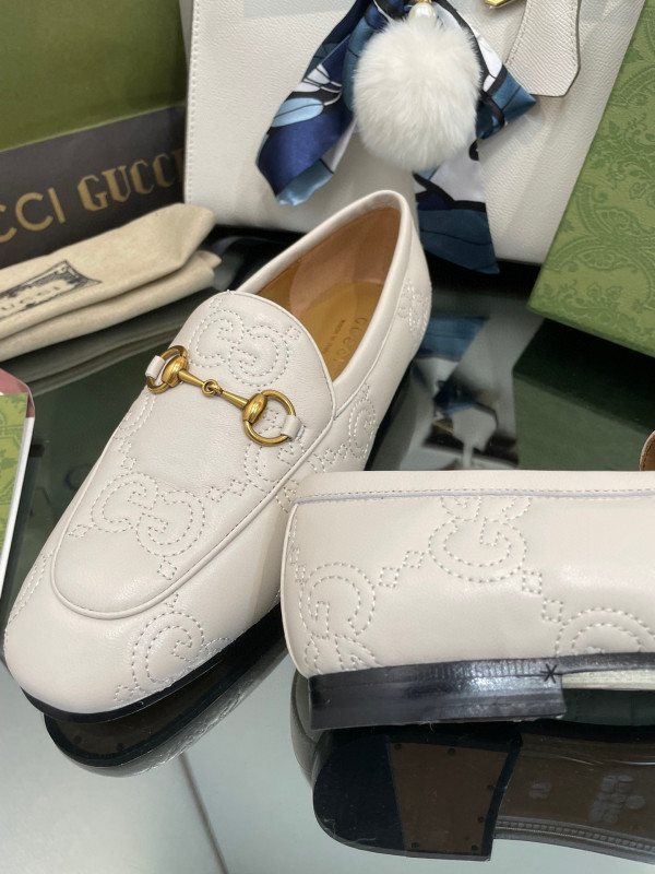 HOT SALE GUCCI GG Jordaan loafer