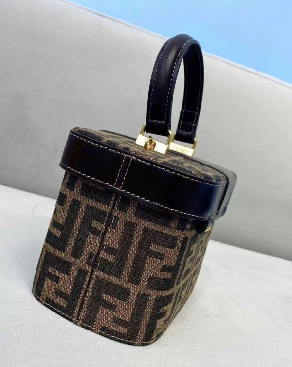 HOT SALE FENDI HANDLE BAG