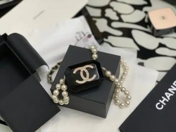 Firstbag Ru CHANEL AIRPODS CASE PRO NECKLACE