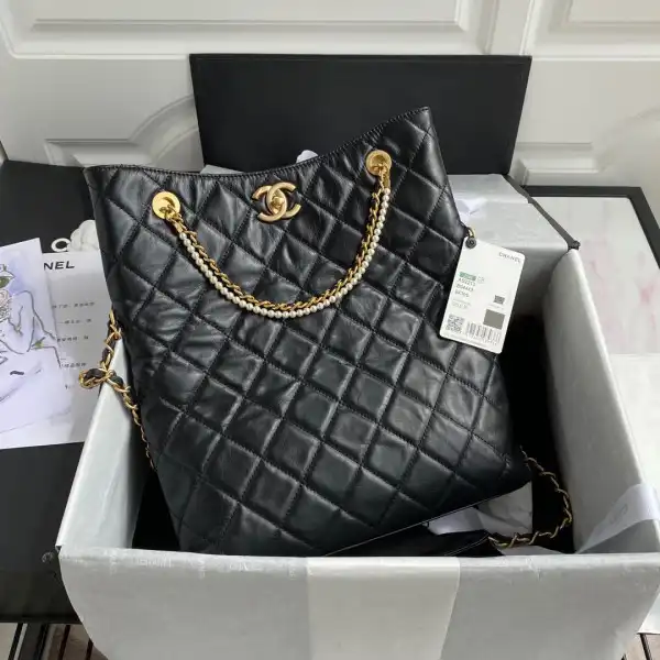 First bag ru CHANEL SHOPPING BAG