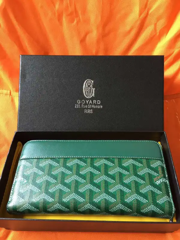 GOYARD ZIPPY WALLET