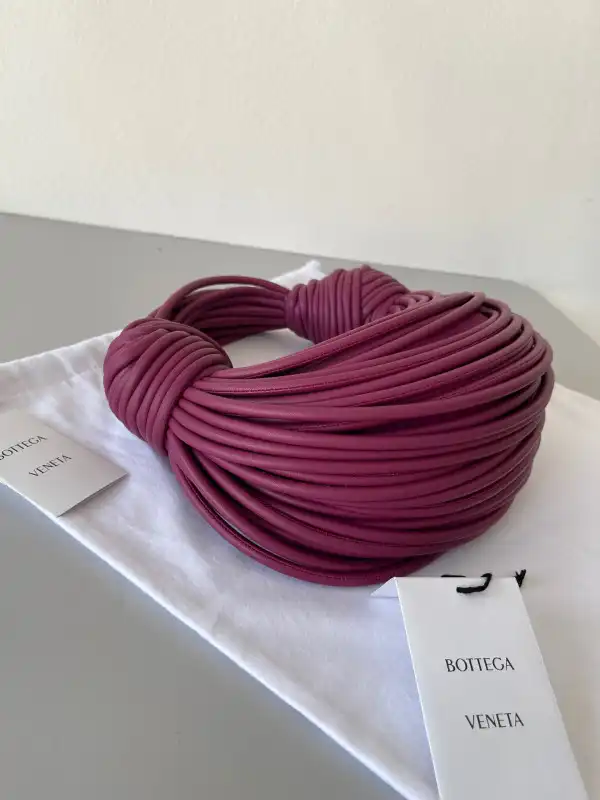 BOTTEGA VENETA Double Knot