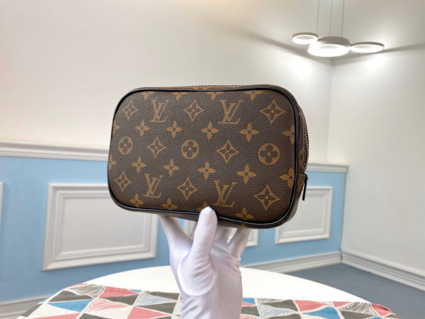 HOT SALE LOUIS VUITTON TOILETRY POUCH PM