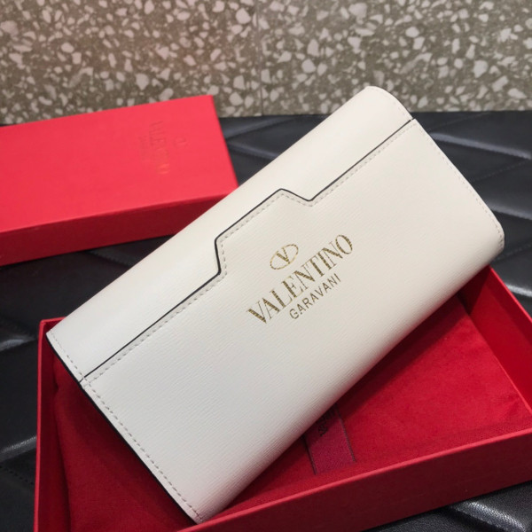 HOT SALE VALENTINO ROCKSTUD WALLET