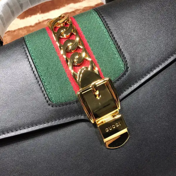 Frstbag ru Gucci Sylvie medium top handle bag