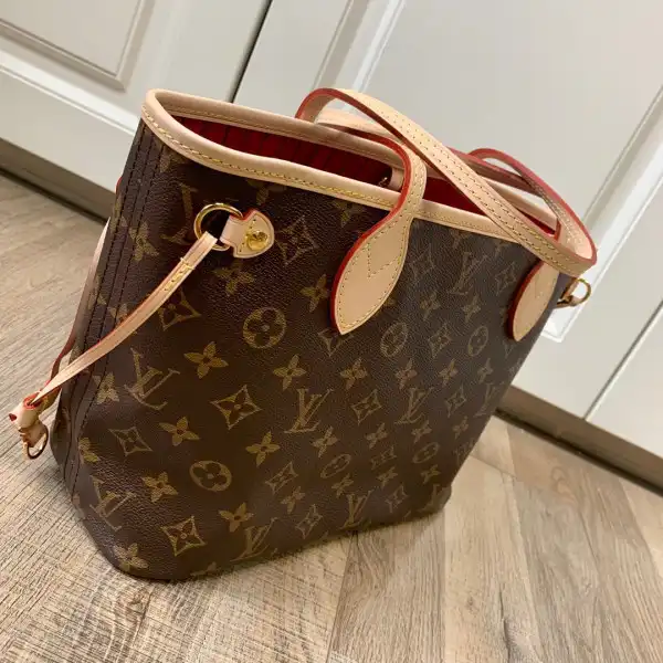 First bag ru LOUIS VUITTON NEVERFULL PM