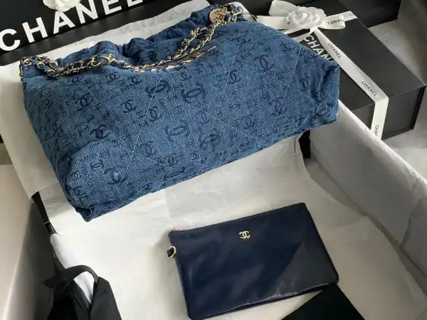 CHANEL 22 HANDBAG