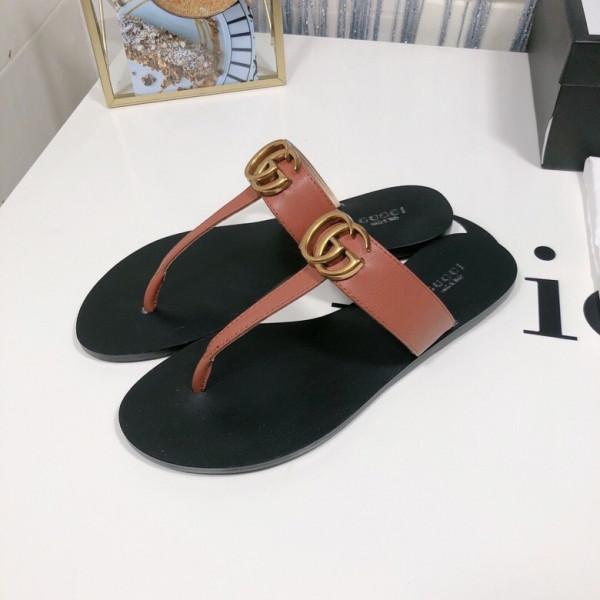 HOT SALE GUCCI Leather thong sandal with Double G