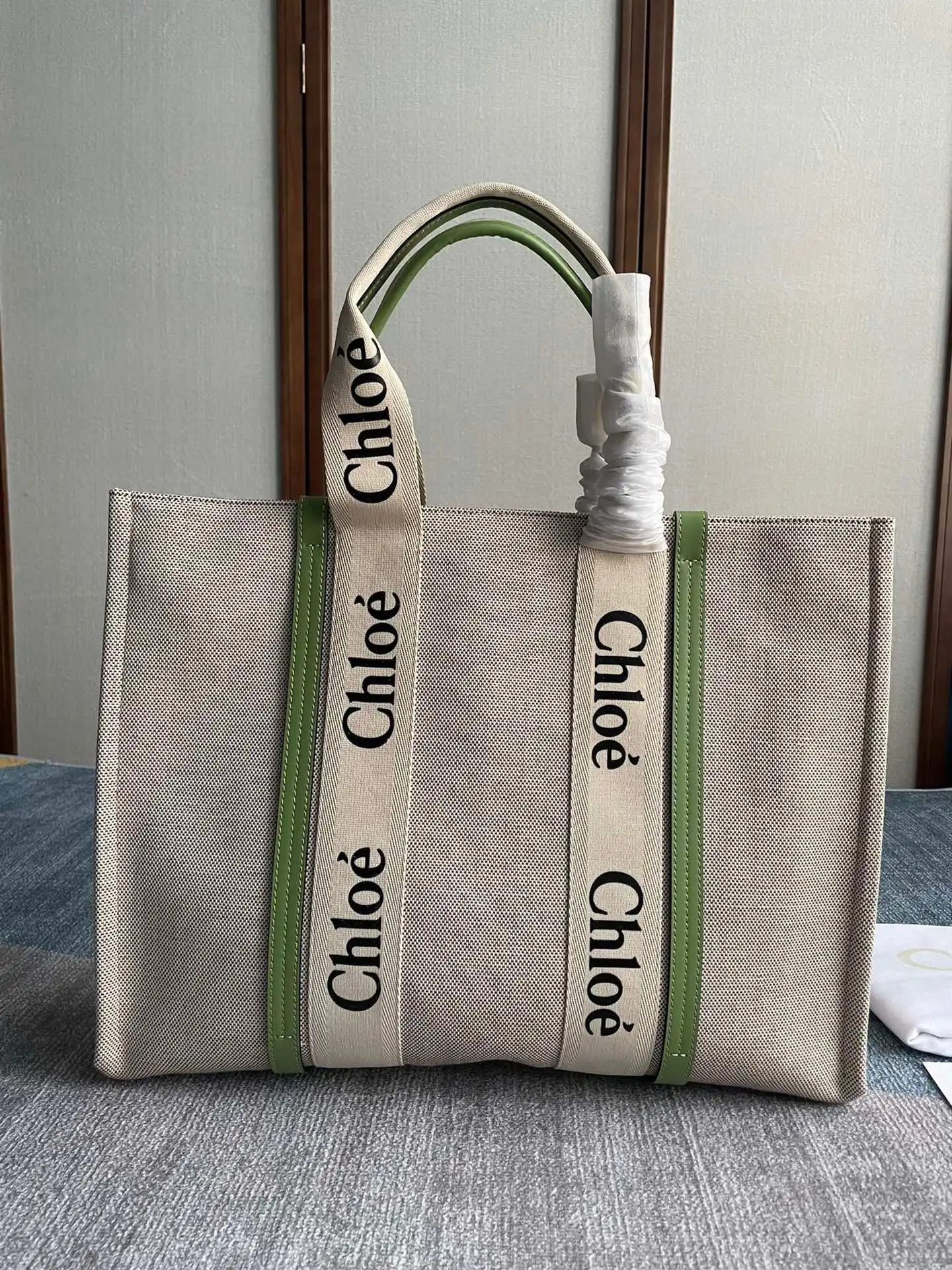 CHLOÉ LARGE WOODY TOTE BAG