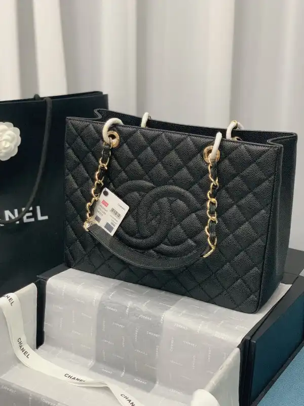 CHANEL TOTE BAG