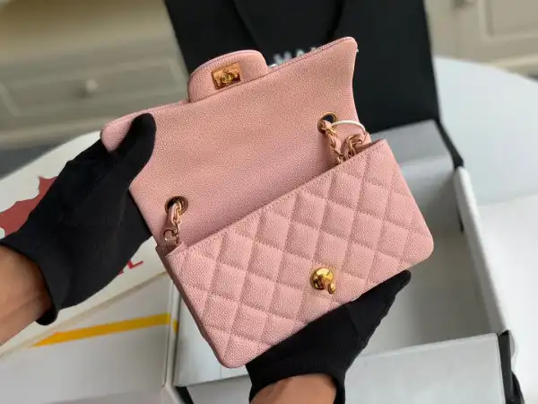 CHANEL FLAP BAG 20CM