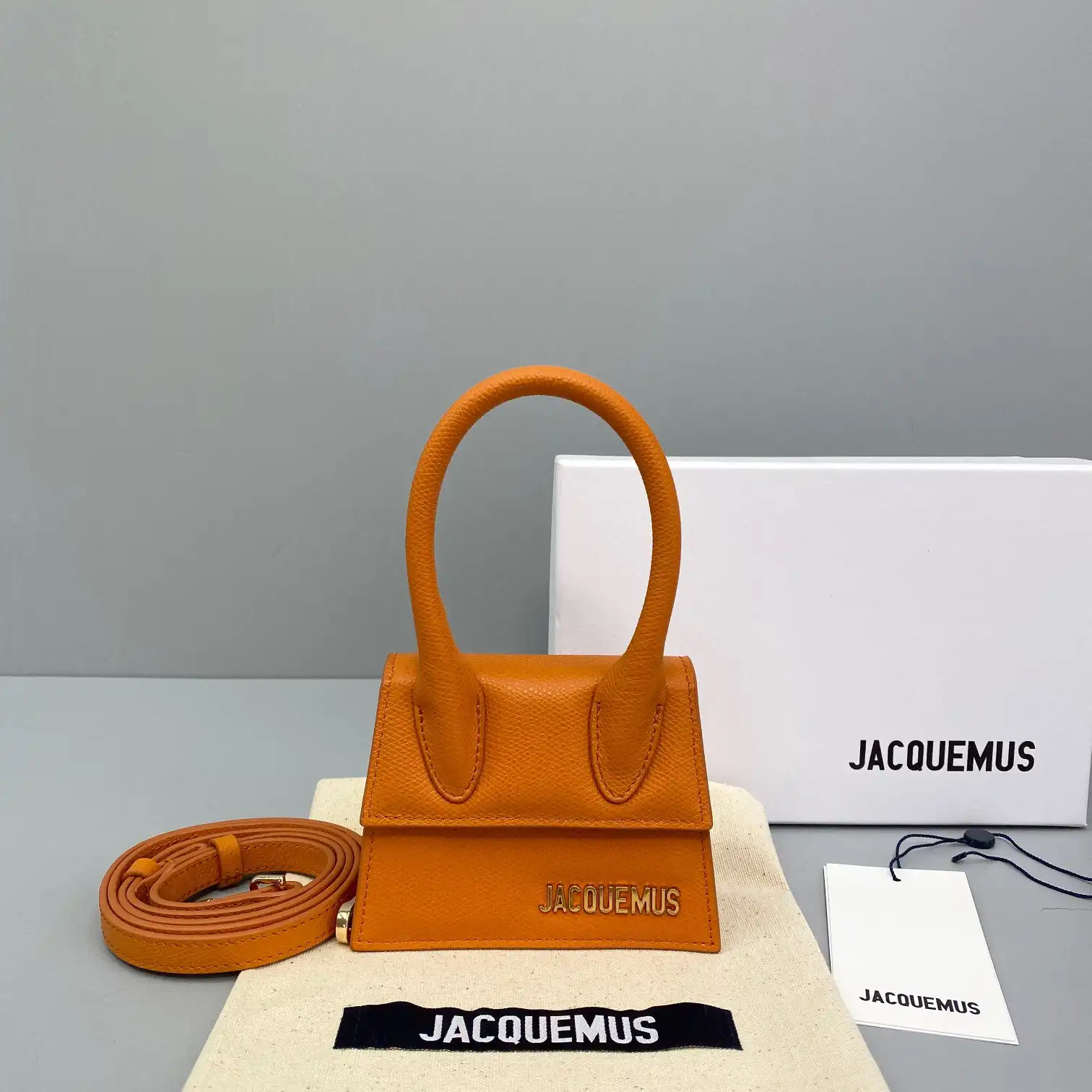 JACQUEMUS Le Chiquito Mini Bag