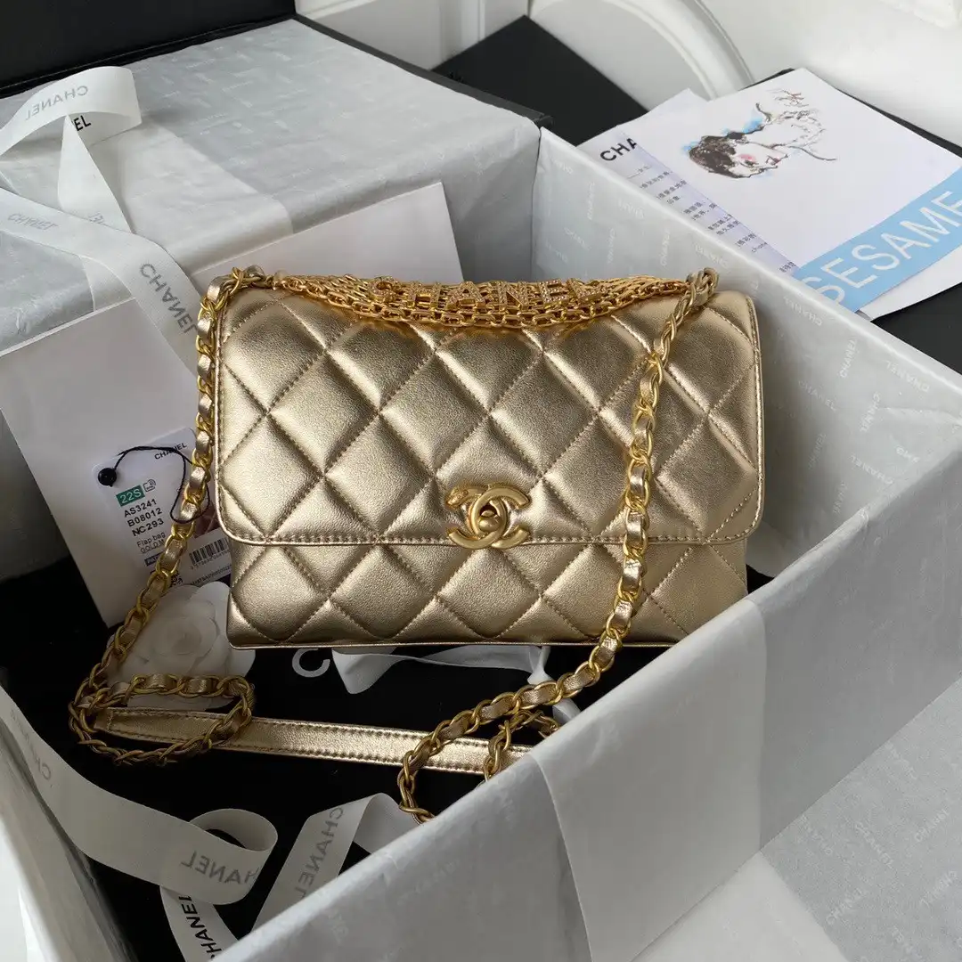 CL SMALL FLAP BAG