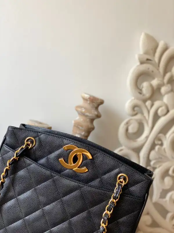 CHANEL VINTAGE TOTE