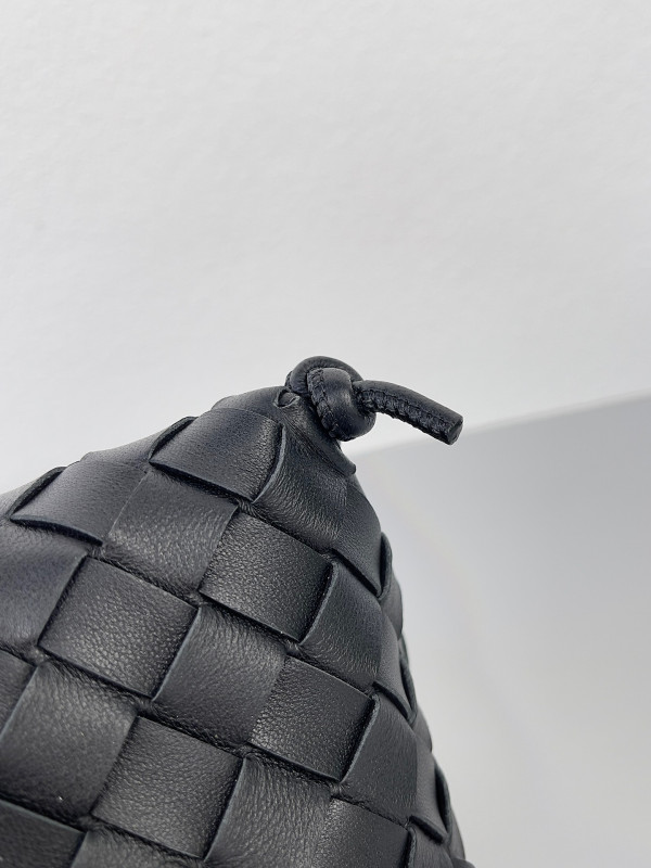 HOT SALE BOTTEGA VENETA Pouch On Strap