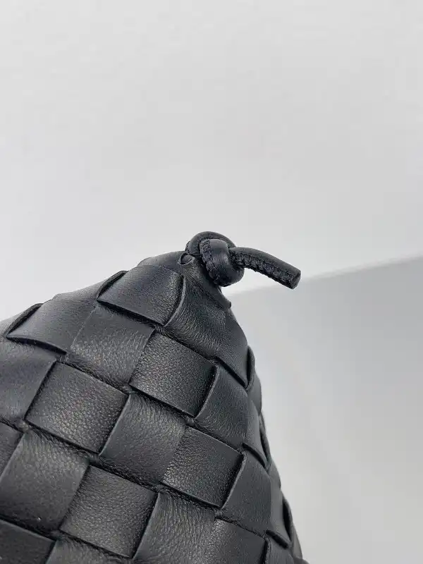 BOTTEGA VENETA Pouch On Strap