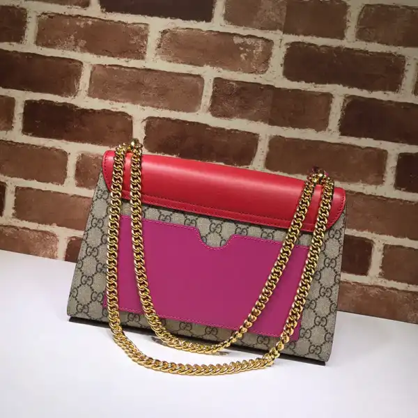 First bag ru gucci padlock