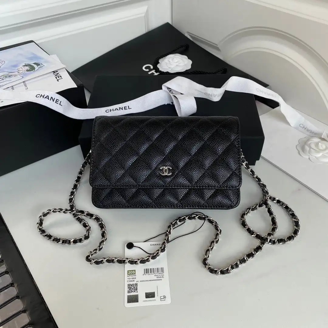 First bag ru CHANEL CHAIN WALLET CAVIAR NEW EDITION