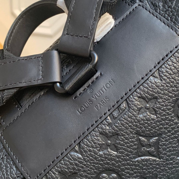 [FREE SHIPPING] LOUIS VUITTON CHRISTOPHER PM