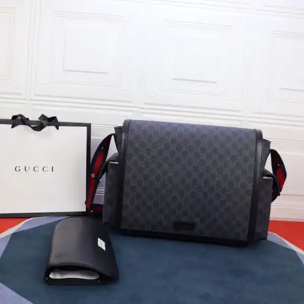 TO GUCCI GG Supreme diaper bag