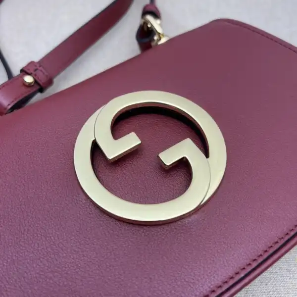 Frstbag ru Gucci Blondie mini bag