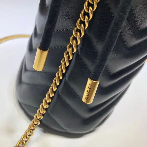 Affordable GUCCI GG Marmont mini bucket bag