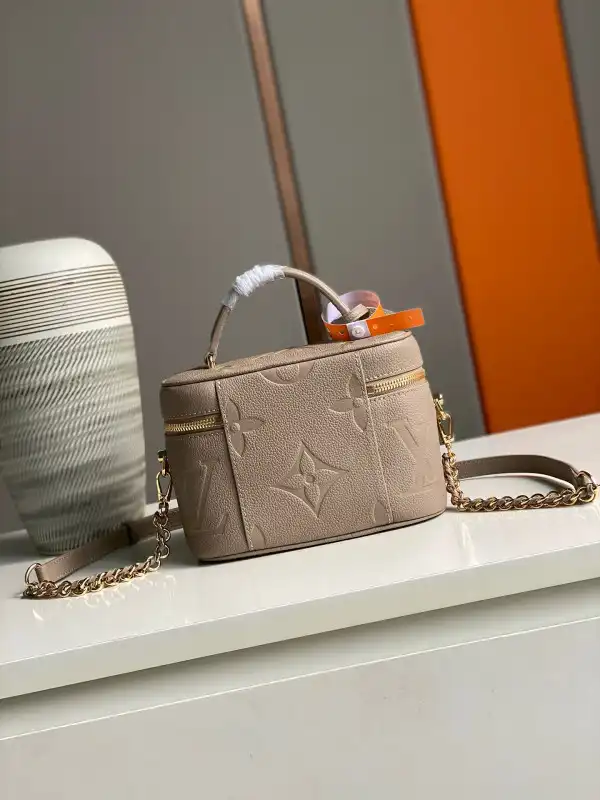 Rep LOUIS VUITTON VANITY PM