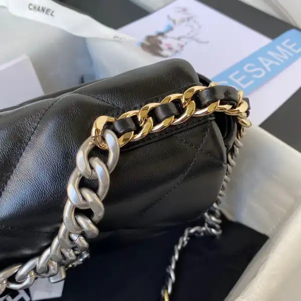 CHANEL 19 FLAP BAG