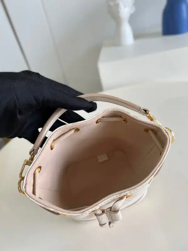 Frstbag ru LOUIS VUITTON NANO NOÉ