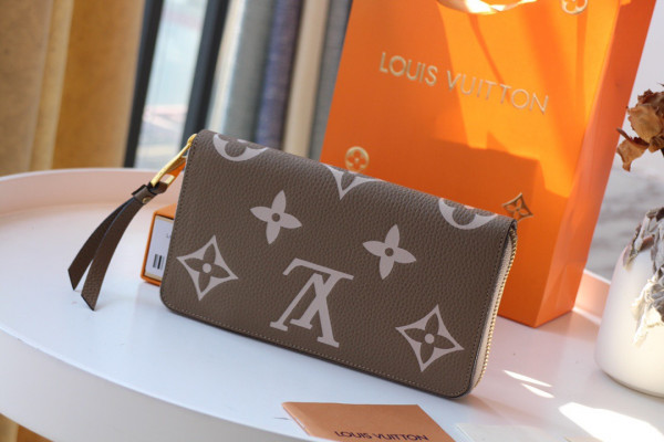 HOT SALE LOUIS VUITTON ZIPPY WALLET