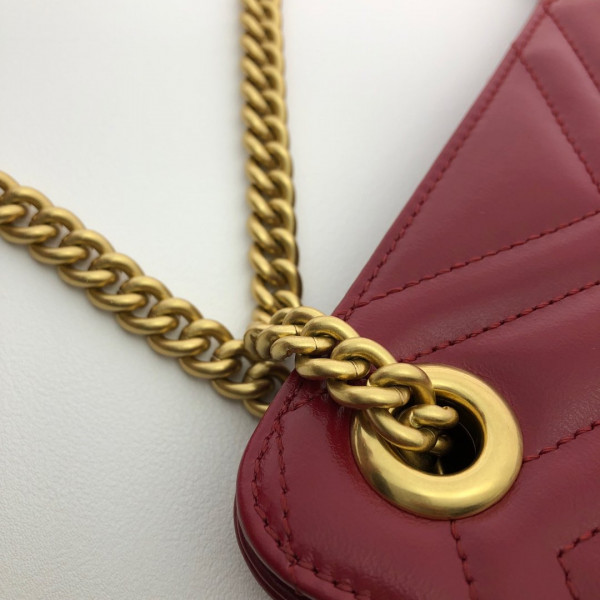 GUCCI GG Marmont matelassé medium shoulder bag