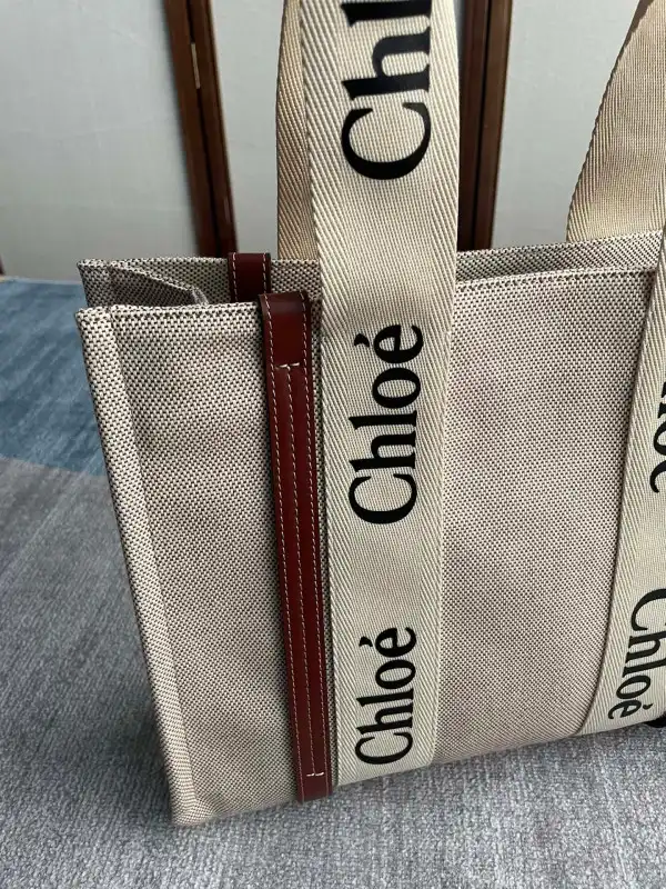 Bagsoffer CHLOÉ MEDIUM WOODY TOTE BAG