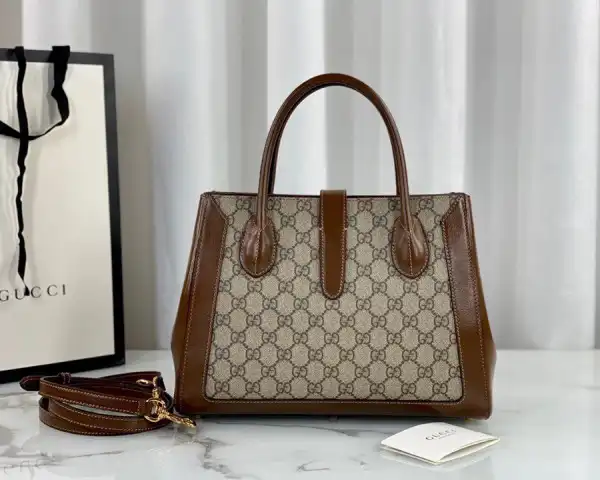 First bag ru GUCCI Jackie 1961 medium tote bag