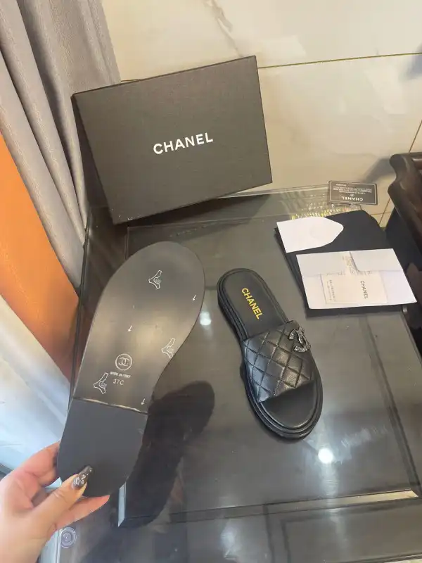 First bag ru CHANEL MULES