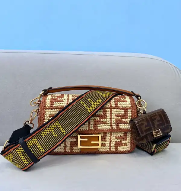 FENDI BAGUETTE