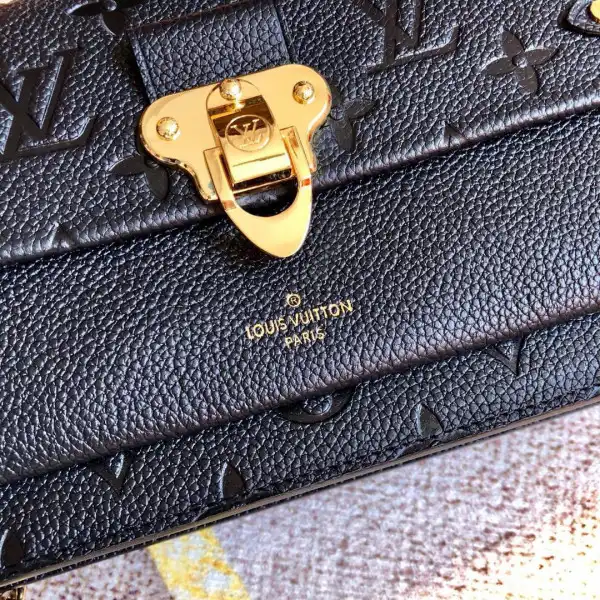 LOUIS VUITTON VAVIN CHAIN WALLET