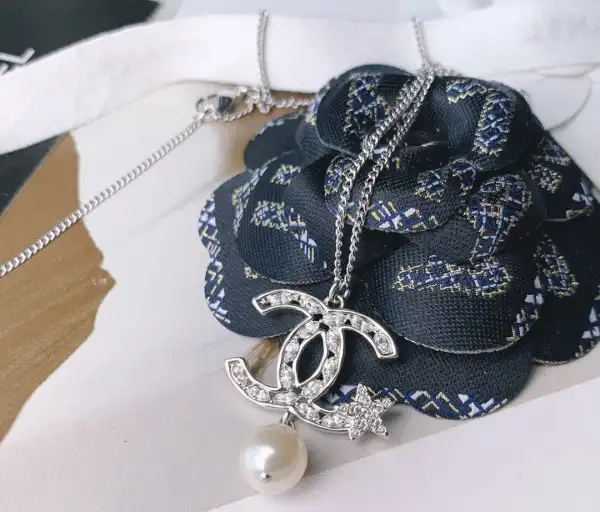 CHANEL NECKLACE