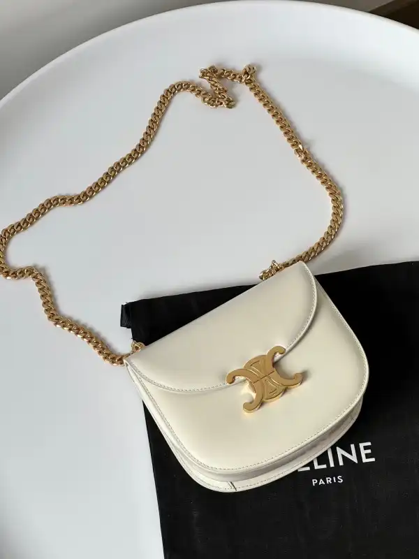 CELIN* TEEN CHAIN BESACE TRIOMPHE