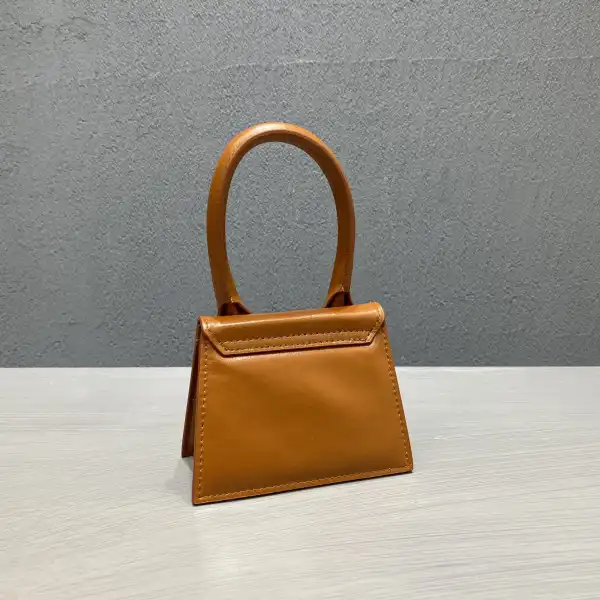 JACQUEMUS Le Chiquito Mini Bag