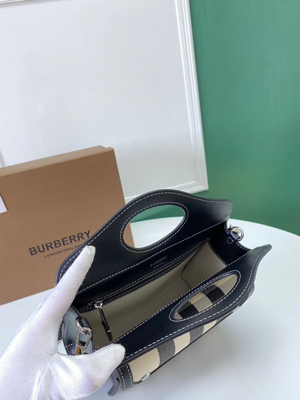 HOT SALE BURBERRY Pocket Bag