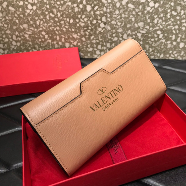 HOT SALE VALENTINO ROCKSTUD WALLET