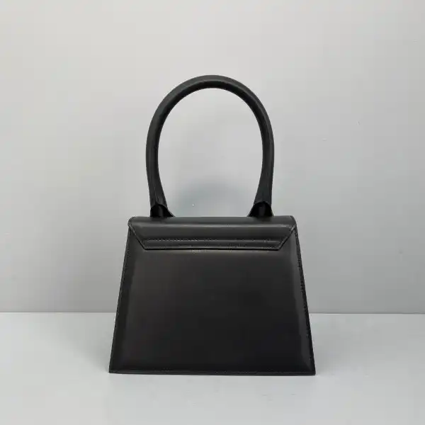 First Bag Ru JACQUEMUS Le grand Chiquito