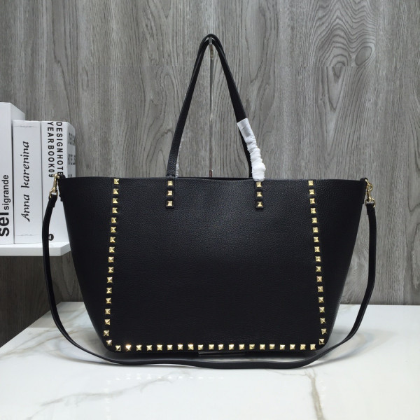 HOT SALE VALENTINO MEDIUM GRAIN CALFSKIN LEATHER ROCKSTUD BAG