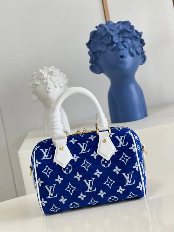 Repladies offers premium fake Louis bags at unbeatable prices. Our products are cheap because we focus on direct sales LOUIS VUITTON SPEEDY BANDOULIÈRE 20